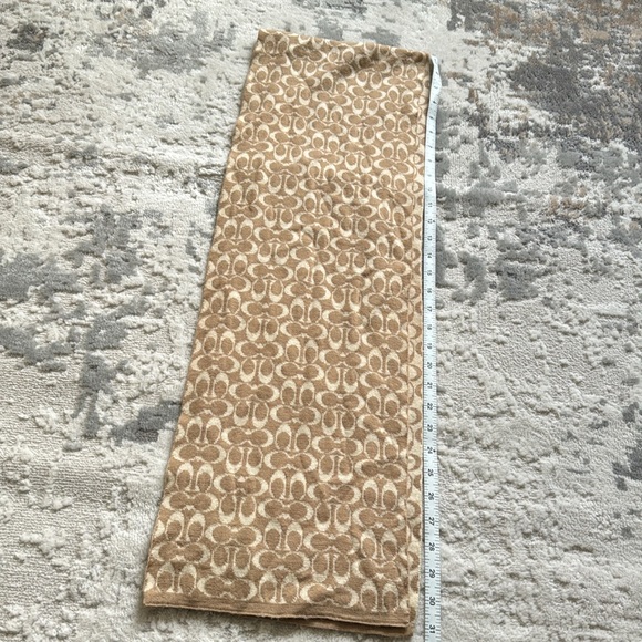 Coach scarf - Picture 3 of 3